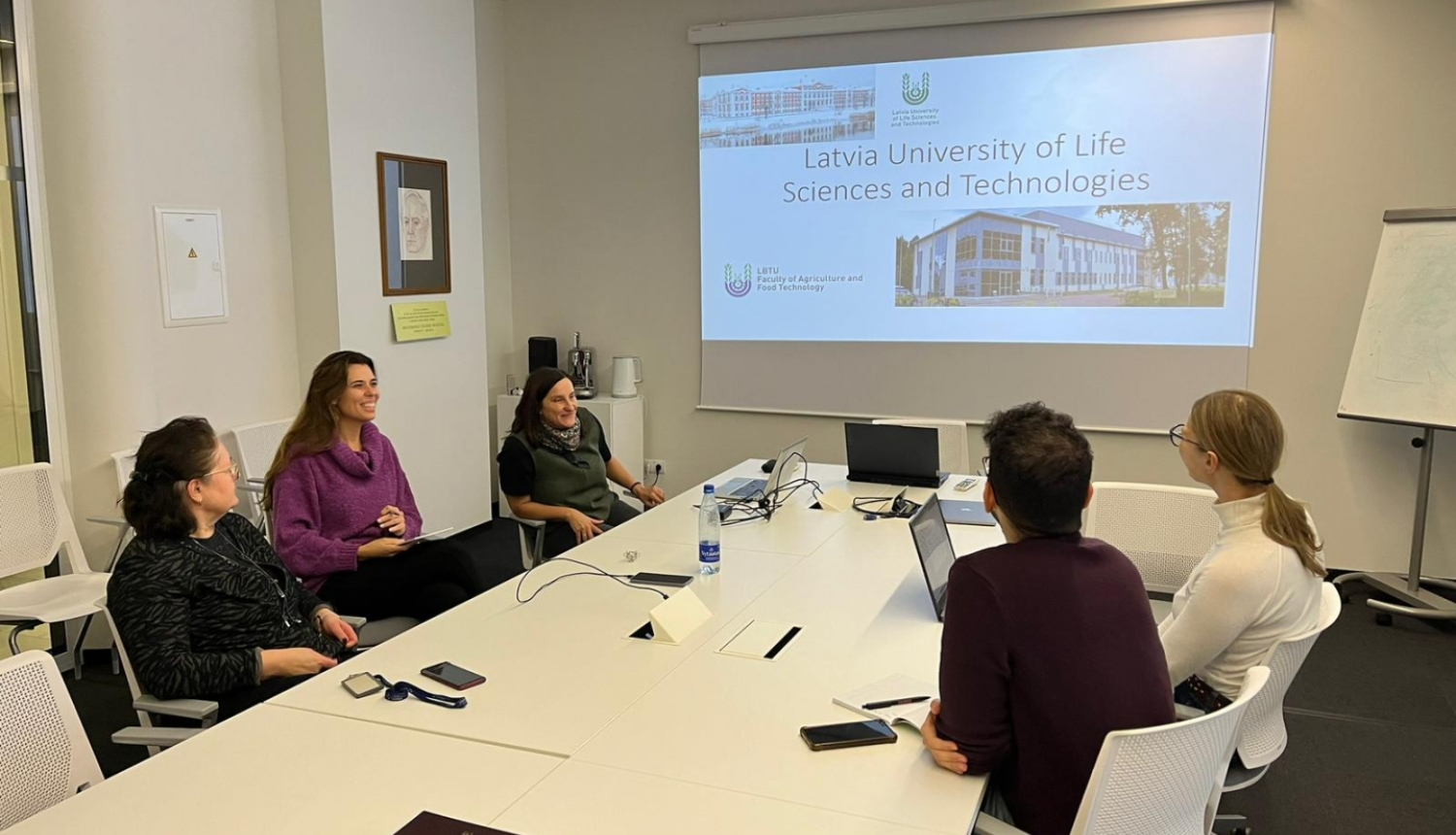 Projekta partneru tikšanās Latvijas Biozinātņu un tehnoloģiju universitātē 2024. gada aprīlī